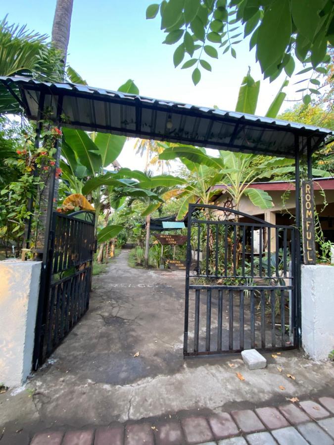 Mustika Ocean Lodge Gili Air Exterior photo