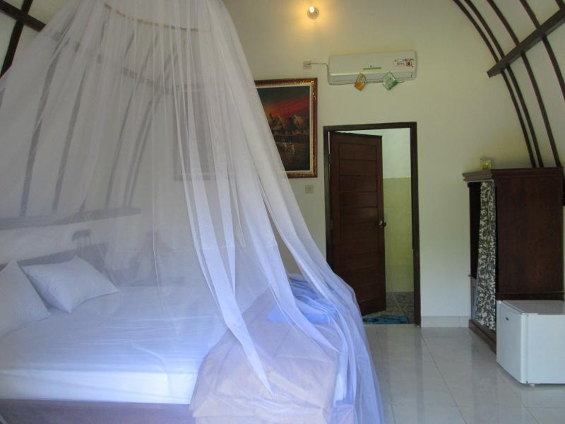 Mustika Ocean Lodge Gili Air Exterior photo